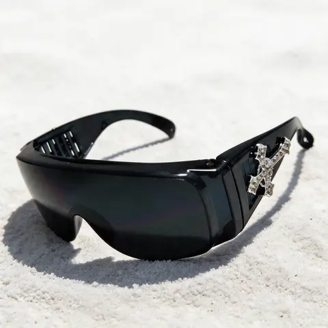 Men's Fashion Glasses with Rhinestone Cross Decoration, PC Lenses, UV Protection, Cat Eye Frame, Party Style, Includes Strap and Cloth, Trendy Sunglasses, Stylish Sunglasses, Fashionable Sunglasses