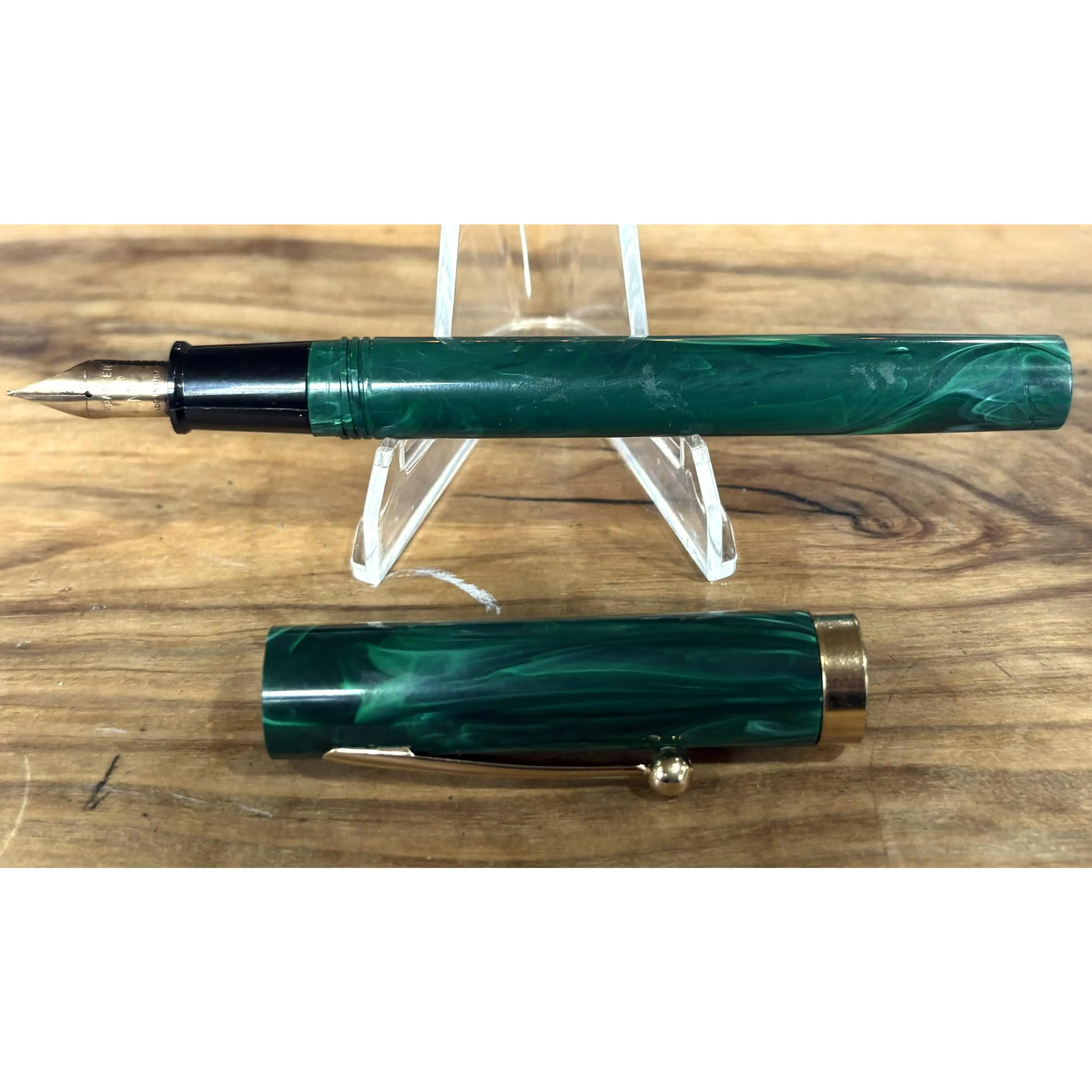 Vintage Sheaffer No Nonsense Green Marble Fountain Pen - Marbled Green No Nonsense Sheaffer Vintage Pen