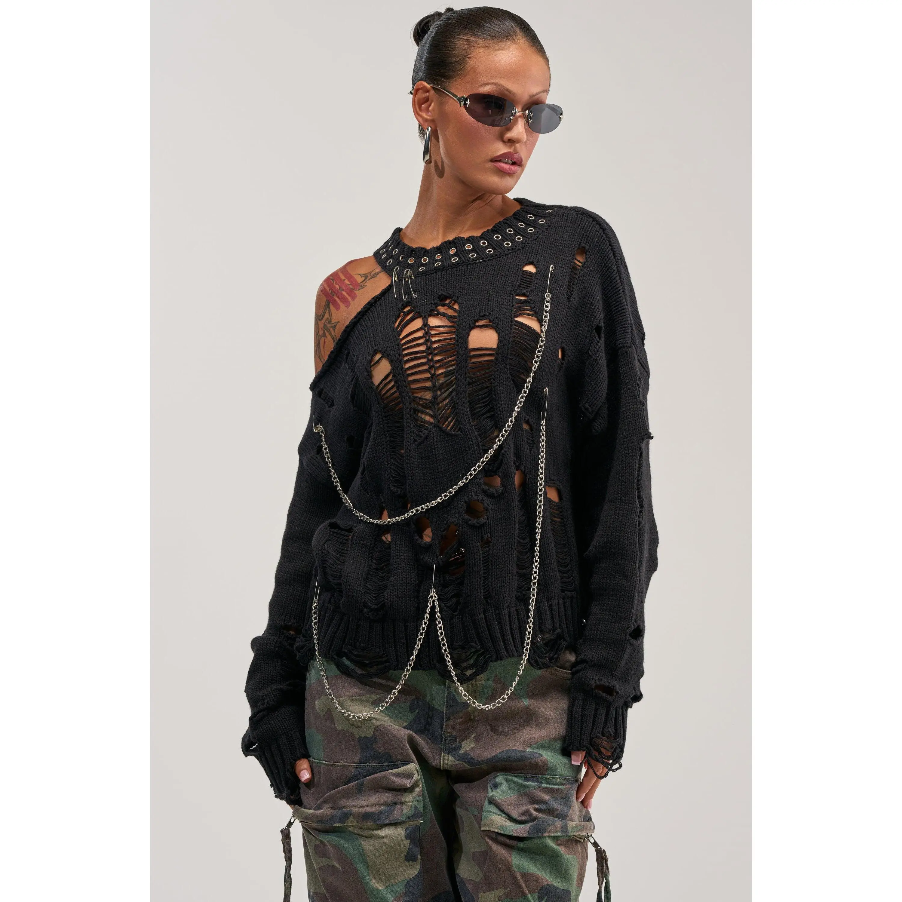 CHOPPED UP DRISTRESSED SWEATER