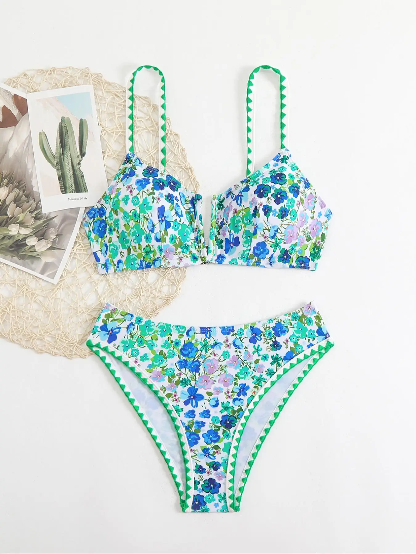 Women's Ditsy Floral Print Bikini Set, Casual Fashion Chic Swim Top & Swim Bottom Set for Beach Holiday Vacation, Ladies Swimwear for All Seasons, Swi