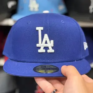 Snapback Baseball Cap – LA Dodgers NY Yankees Braves Pirates Adjustable Flat Brim Hat, Embroidered Team Logo Streetwear Fashion Cap for Men Women, Classic Hip Hop Sports Hat