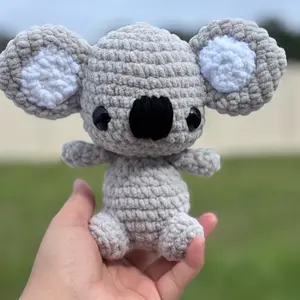 Crochet Koala Friend - Adorable Handmade Plush Toy with Soft Grey and White Colors Perfect for Kids and Collectors