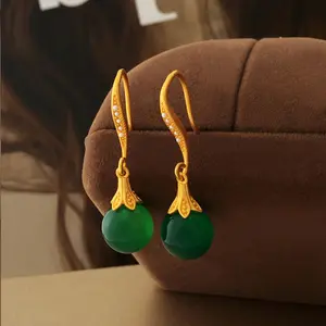 Palace-Style Green Ear Hooks, Simple High-End Design Earrings with Green Stones & Gold Accents, Retro Vintage Fashion Jewelry for Holiday Gifting & Daily Wear