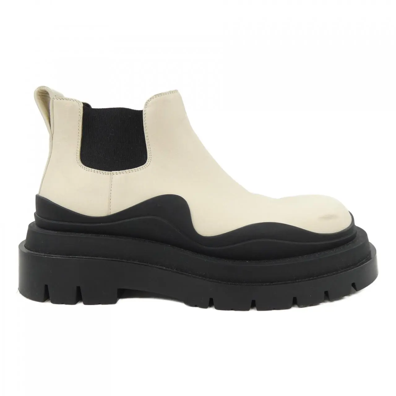 Pre-owned BOTTEGA VENETA Calfskin Small Leather Goods Tire Ankle Chelsea Boots Boots