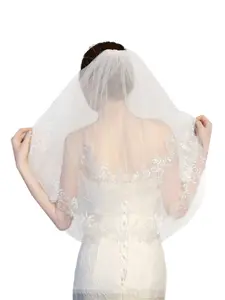 Korean-Style Short Double-Layered Bridal Veil, Exquisite Wedding Photo Accessories, Lace Veil for Photoshoots, Elegant Bridal Accessory