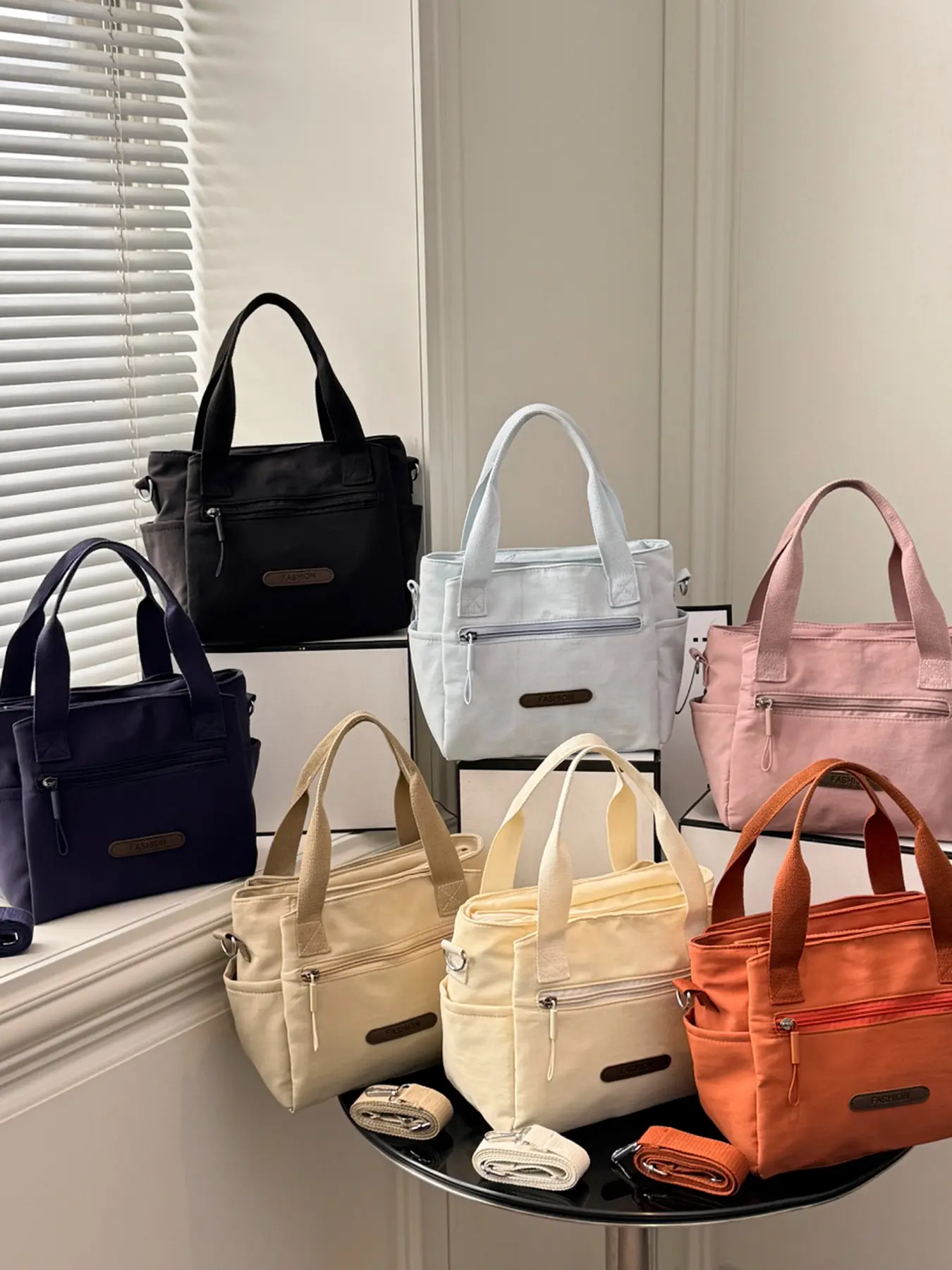 Simple, high-end, versatile handbag with multiple zippered pockets, reasonable separation, retro practical texture single shoulder crossbody bag, suitable for daily commuting and gatherings, Trendy Commuter Purse