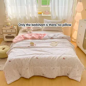 1 piece summer thin quilt with star and puppy pattern, a soft and breathable quilt specially made for air conditioners. This summer cooling quilt is skin-friendly, soft, lightweight, suitable for spring and summer, breathable,  It can be machine washed