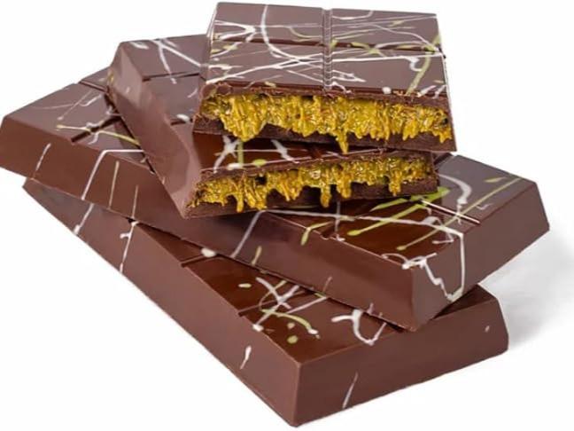 PISTACHINO Dubai Chocolate Gift Set, Premium Pistachio and Kunafa Filled Bars, 3 x 185g Dark Chocolate, Luxury Middle Eastern Collection a premimum gift