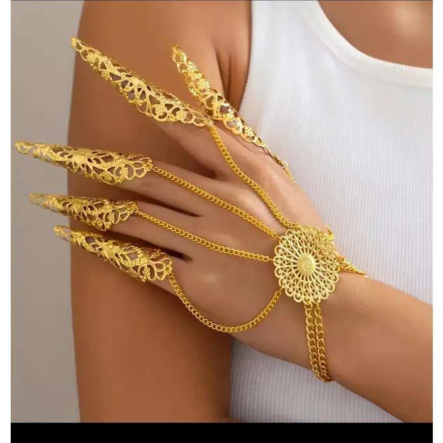 Goth Dubai Indian Hollow Finger Wrist Chain Bracelets yappy bracelet heart necklace