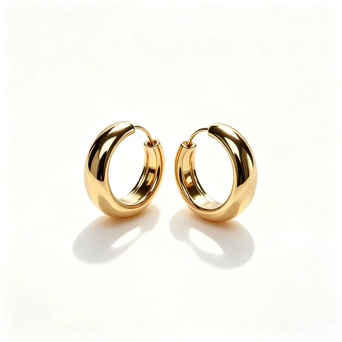 Ladies Fashion Classic Small Circle Hoop Earrings, Zinc Alloy Gold Plated Chunky Huggie Hoops, Versatile Everyday Minimalist Ear Accessories weather fashionable surgical steel stud earring heart design