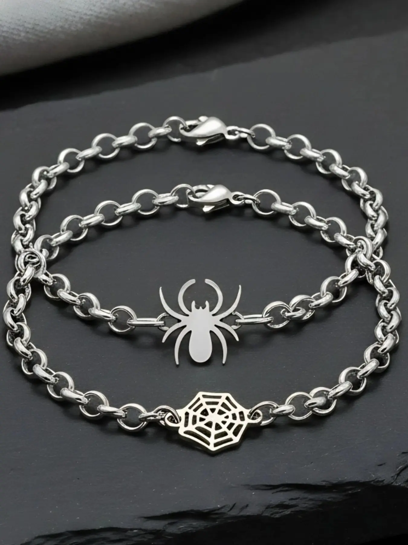 2 pc Stainless Steel Spider Web Couple Bracelet, Stainless Steel Spider Bracelet, Couple Matching Bracelet, Bracelet for Couples, Fashionable and Versatile for Daily Wear, Bracelet With Pendant, Stainless Steel Bracelet Set