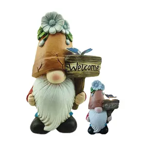 Santa's Workshop 15.7" Resin Solar Welcome Flowerpot Hat Gnome