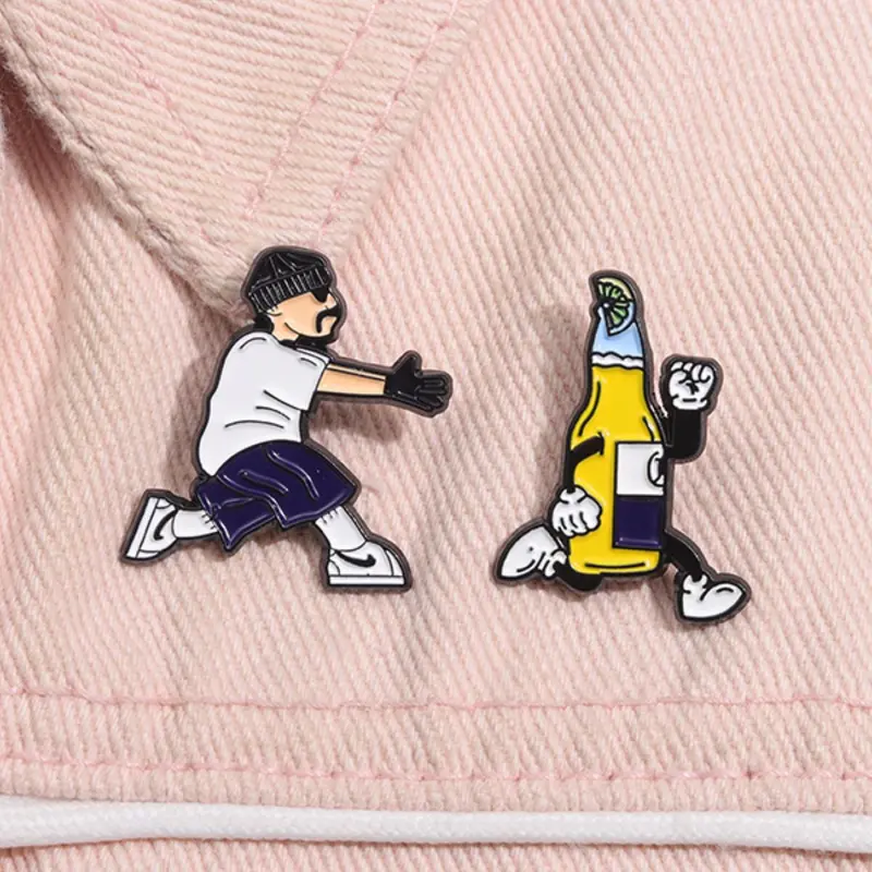 Cartoon Soda Bottle Design Brooch, Cute Enamel Pin for Women & Men, Fashion Brooch for Party, Daily Clothing Decor, Trendy All-match & Exquisite Brooch for Birthday Gift, Fashion Accessory Clip, Men Accessories, Brooch Pins