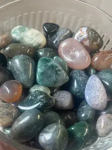 small moss agate tumbles