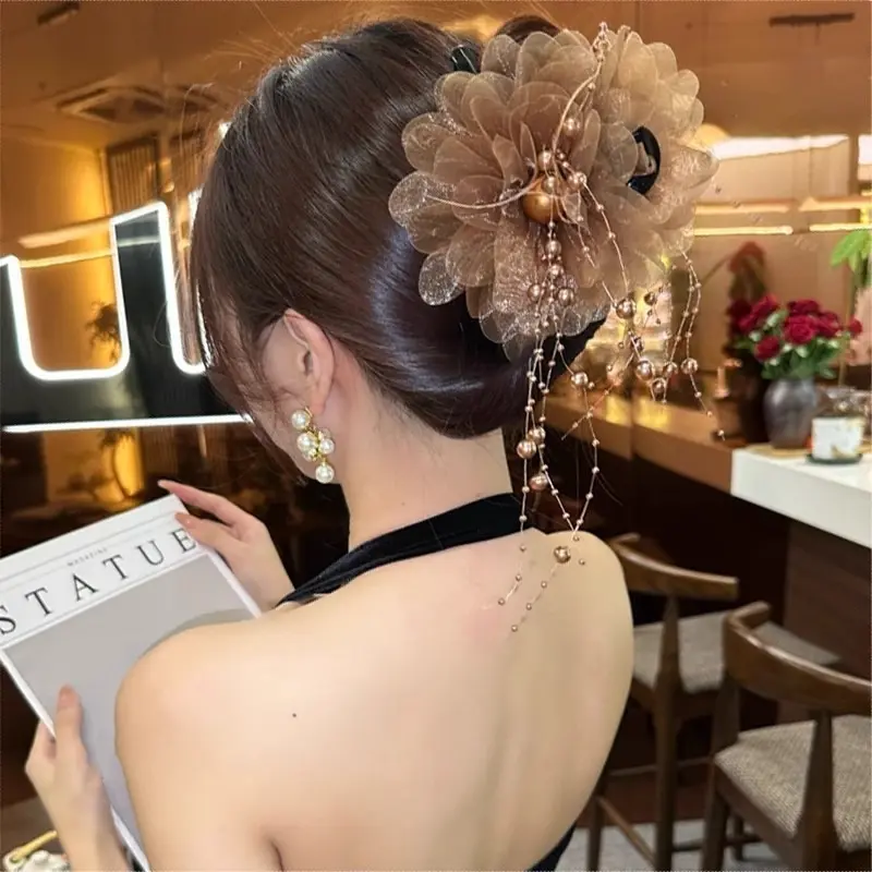 Peony Flower Feather Claw Clip for Women, Volumizing Non-Slip Shark Hair Clip, Elegant Floral French Hairpin for Thick Thin Hair, Cute Aesthetic Updo Hair Accessory for Daily Wear, Party & Wedding