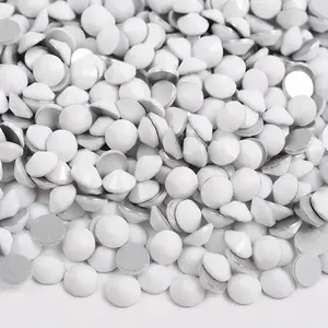 Chalk White Glass Rhinestones Chalk White Glass Rhinestones