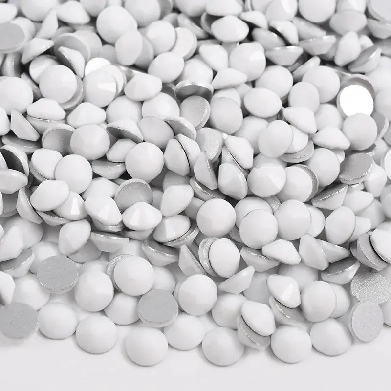 Chalk White Glass Rhinestones Chalk White Glass Rhinestones