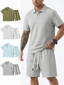 Men’s solid-color polo shirt and waist-cinched shorts set—a comfortable, breathable two-piece outfit for everyday outdoor wear; summer men’s apparel; textured, lightweight, breathable set suitable for fitness, running, and casual sports.