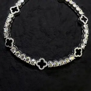 HELLOICE Iced Out Four Leaf Clover Tennis Bracelet 5A CZ 18K Gold Plated Chain