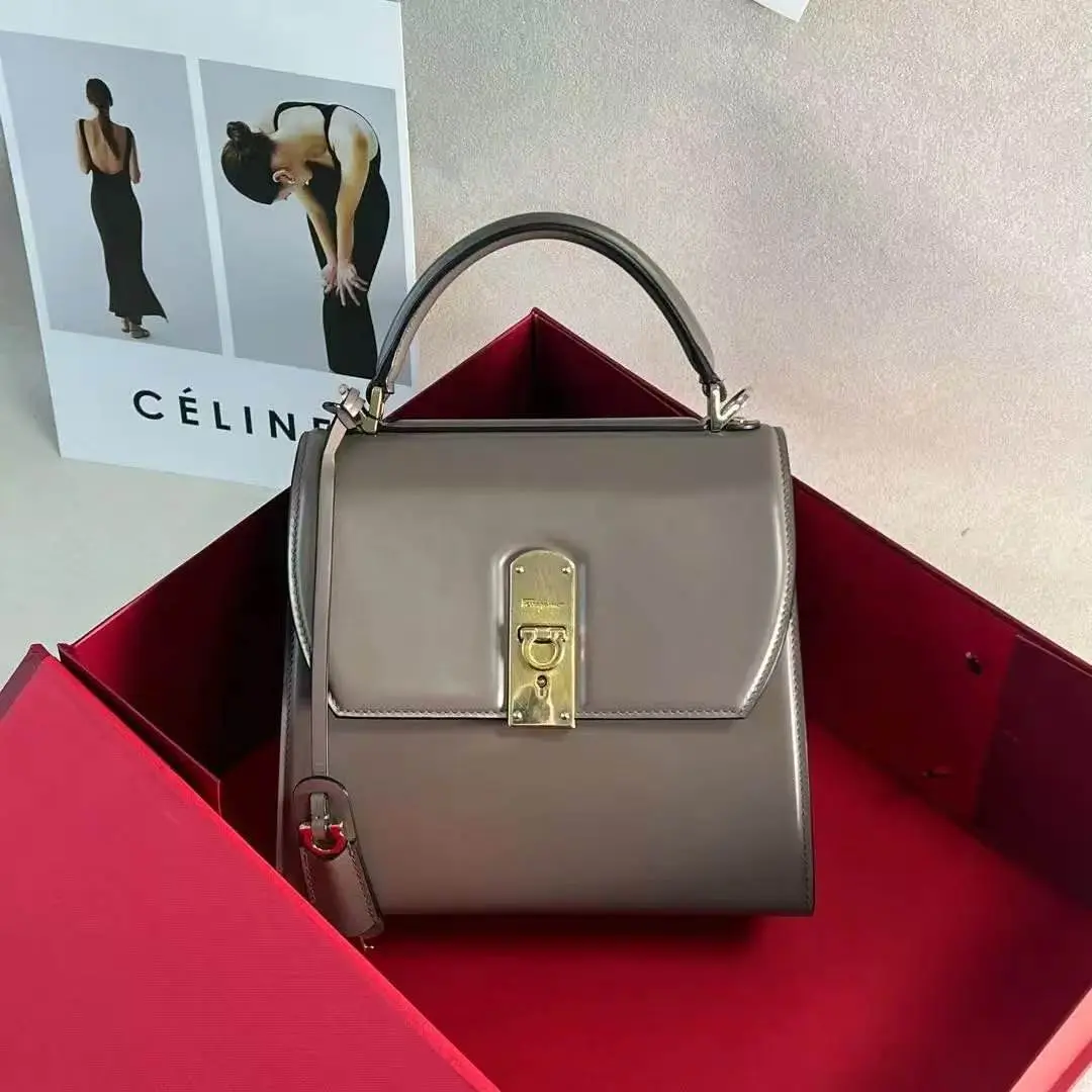 Pre-owned SALVATORE FERRAGAMO Ferragamo Medium FERRAGAMO BOXYZ Handbag 0720 dina/C8356196094