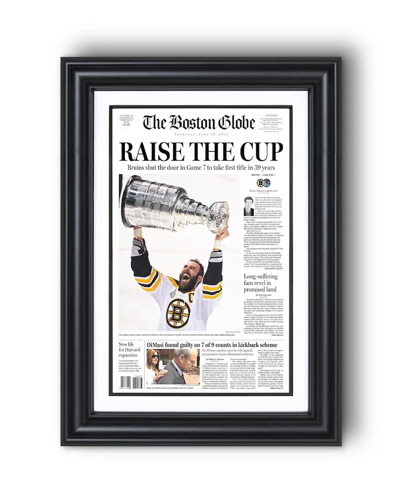 [Unframed] 2011 Boston Bruins “RAISE THE CUP” Stanley Cup Winners  Front Page Poster
