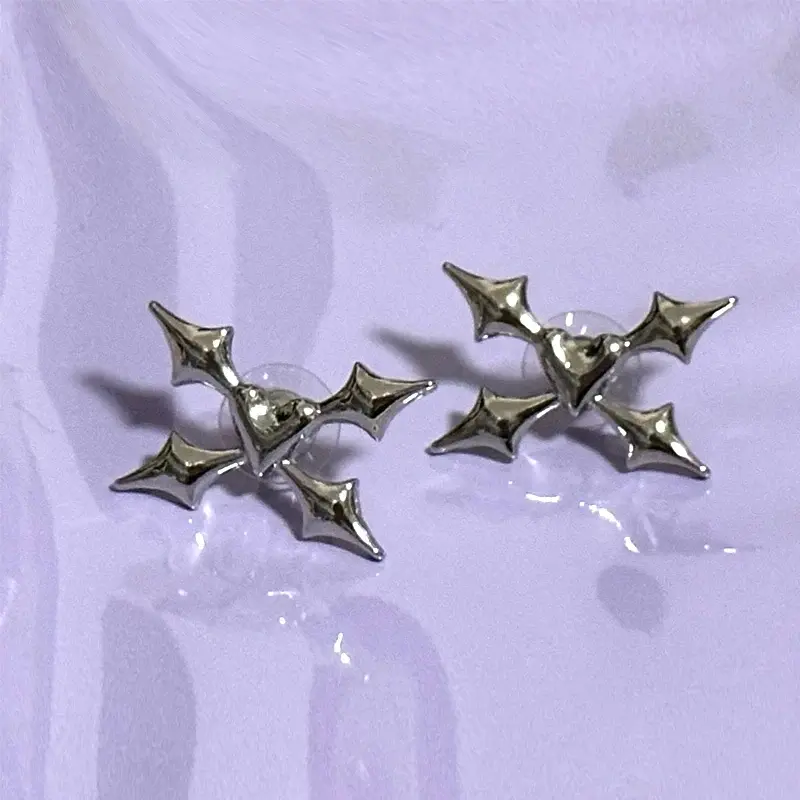 Punk Heart Stud Earrings with Irregular Dagger Thorns, Gothic Iron Alloy Jewelry for Women, Statement Accessories, Womens Gifts