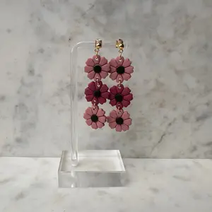 Earth and Glam Daisy Dangles Earrings - Feminine Mauve and Light Magenta Colors.