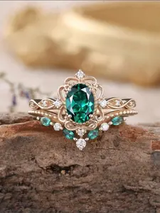 Vintage Elegant Gorgeous Emerald Zircon Rings Set with Green Cubic Zirconia Gemstone Ring for Women Charm Wedding Engagement Ring Bridal Jewelry Christmas Valentine's Day Anniversary Gifts