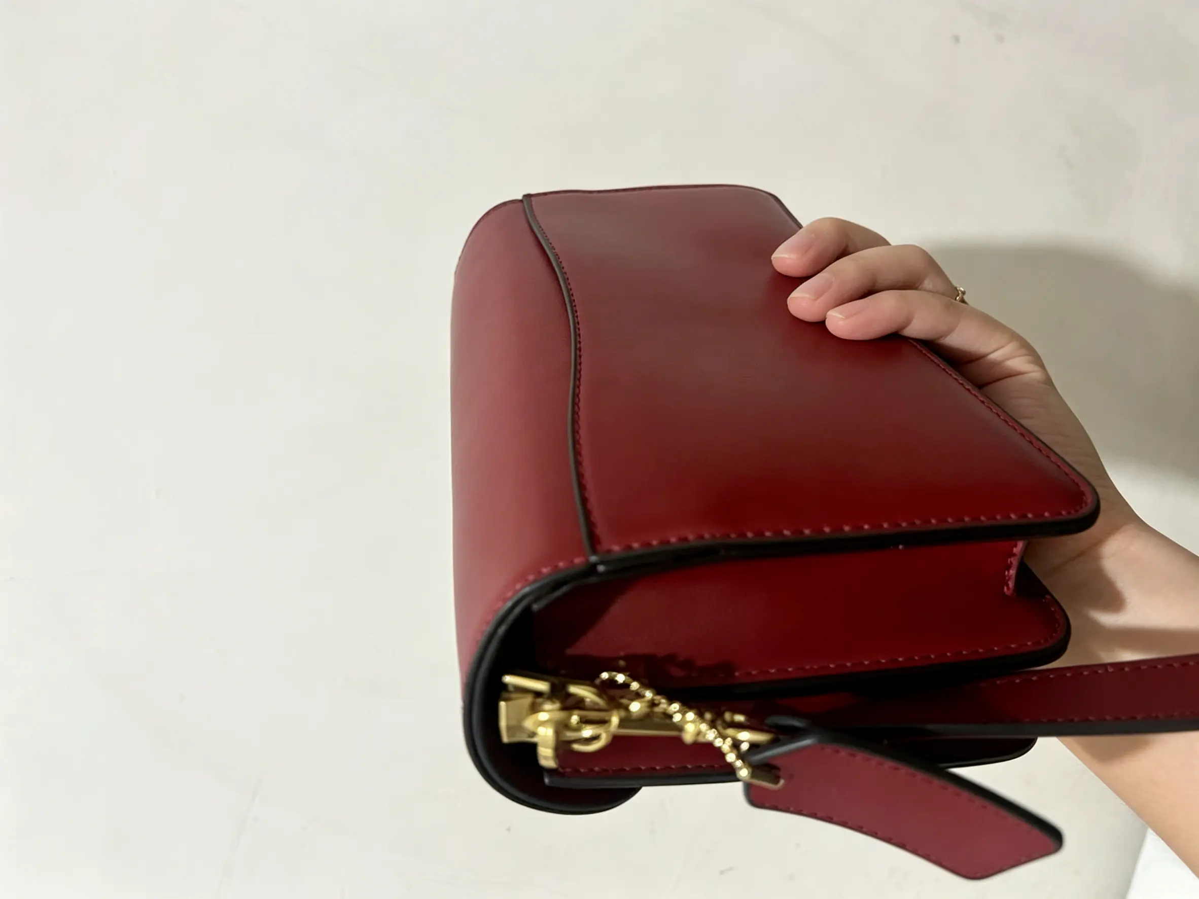 Women's 2026 Retro-Inspired Mini Crossbody Bag - Lightweight, Adjustable Strap Shoulder Bag, Effortless Commuter Purse for Campus, Daily Errands
