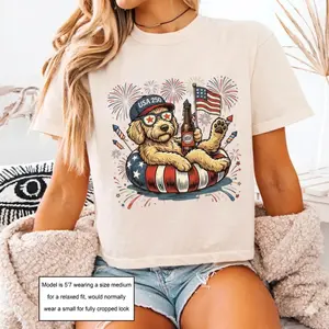 Comfort Colors Boxy Tee Patriotic Golden Doodle Dog Graphic Tee Cropped Shirt Womens USA Flag Dog T-Shirt 4th of July Shirt Dog Lover Gift Vintage Cute Tee