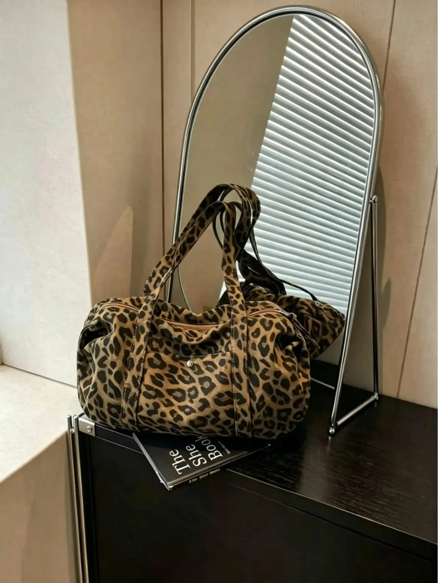 Medium Leopard Print Luggage Bag, Durable Fabric, Urban Lifestyle, Subtle Print, Unique Design, Versatile Lazy Style, Fashionable Travel Bag, Weekend Luggage Bag