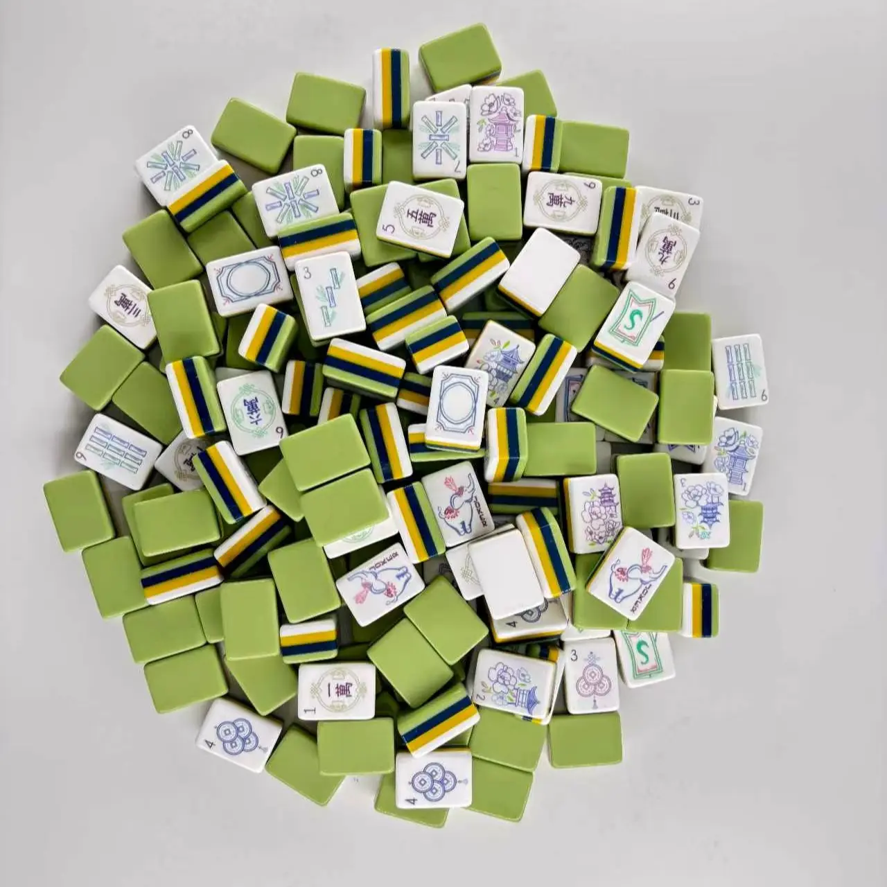 American-Style Mahjong Set, 32mm 160 Tiles with Green Elephant Designs, 4-Layer Acrylic Construction, for Family Gatherings Tabletop Game Entertainment