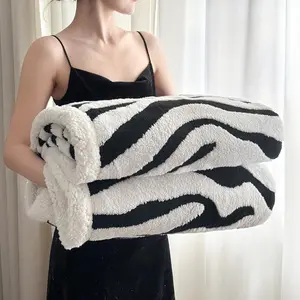 1 x Zebra-print double-sided bed blanket; available in multiple sizes; a comfortable, skin-friendly blanket that is breathable in summer and warm in winter; the perfect blanket for comfort and relaxation; an excellent choice for a gift
