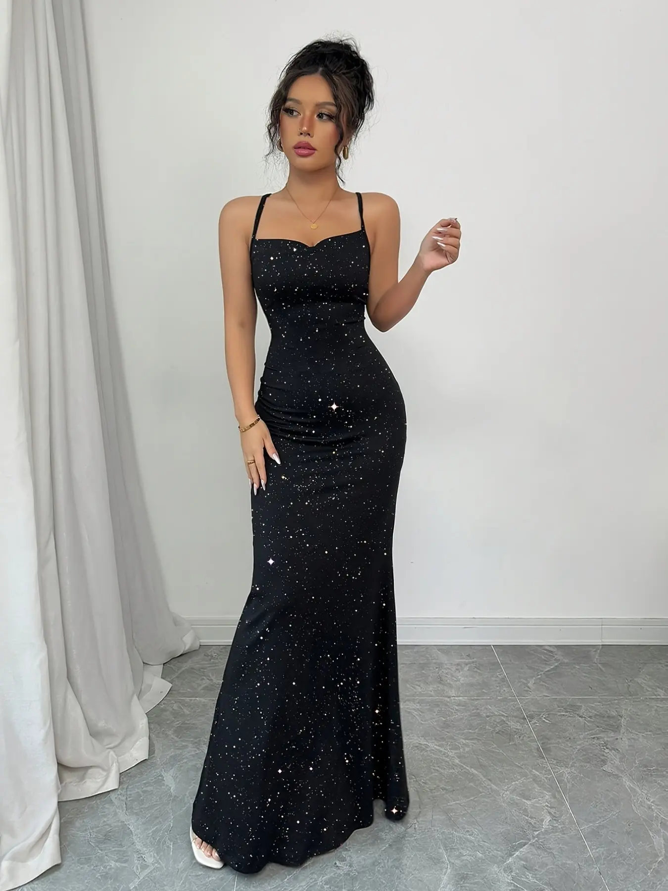 Shimmering Strapless Mermaid Dress, Perfect for Formal Events, Elegant Evening Gown, Ideal for Weddings and Galas, Elegance