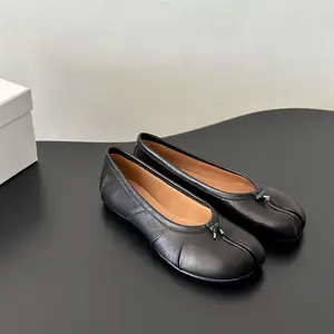 Fashion Forward Split Toe Flat Shoes for Women, Minimalist Retro Slip‑On Loafers with Unique Knot Craft, Lightweight Wear‑Resistant Footwear for Street Style and Daily Errands