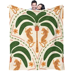 Nature-Inspired Blanket with Coconut Tree & Leopard Print, Soft Skin-Friendly Material, Perfect Gift for Friends, Home & Outdoor Use