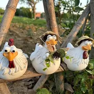 3pcs Resin Chicken Set, Resin Animal Sculptures, with Unique Expressions, Adorable Chicks with Beaks and Crowns, Perfect for Home Decoration