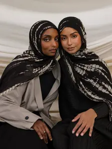 Women's Stylish Scarf 80*180cm, Head Scarf, Polyester Watercolor Print Shawl, Versatile Fashion Accessory for Any