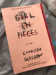Girl in Pieces Paperback by Kathleen Glasgow