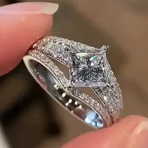 Maxine Romantic Vintage 2.0ct Princess Cut Engagement Ring - 5A Cubic Zirconia Women's Artificial Gemstone Jewelry for Proposal, Wedding, Daily Wear