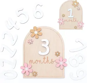 Baby Monthly Milestone Cards - Wooden Monthly Milestone board- Newborn Photography Props to Document Your Baby´s Growth - Baby Announcement Sign