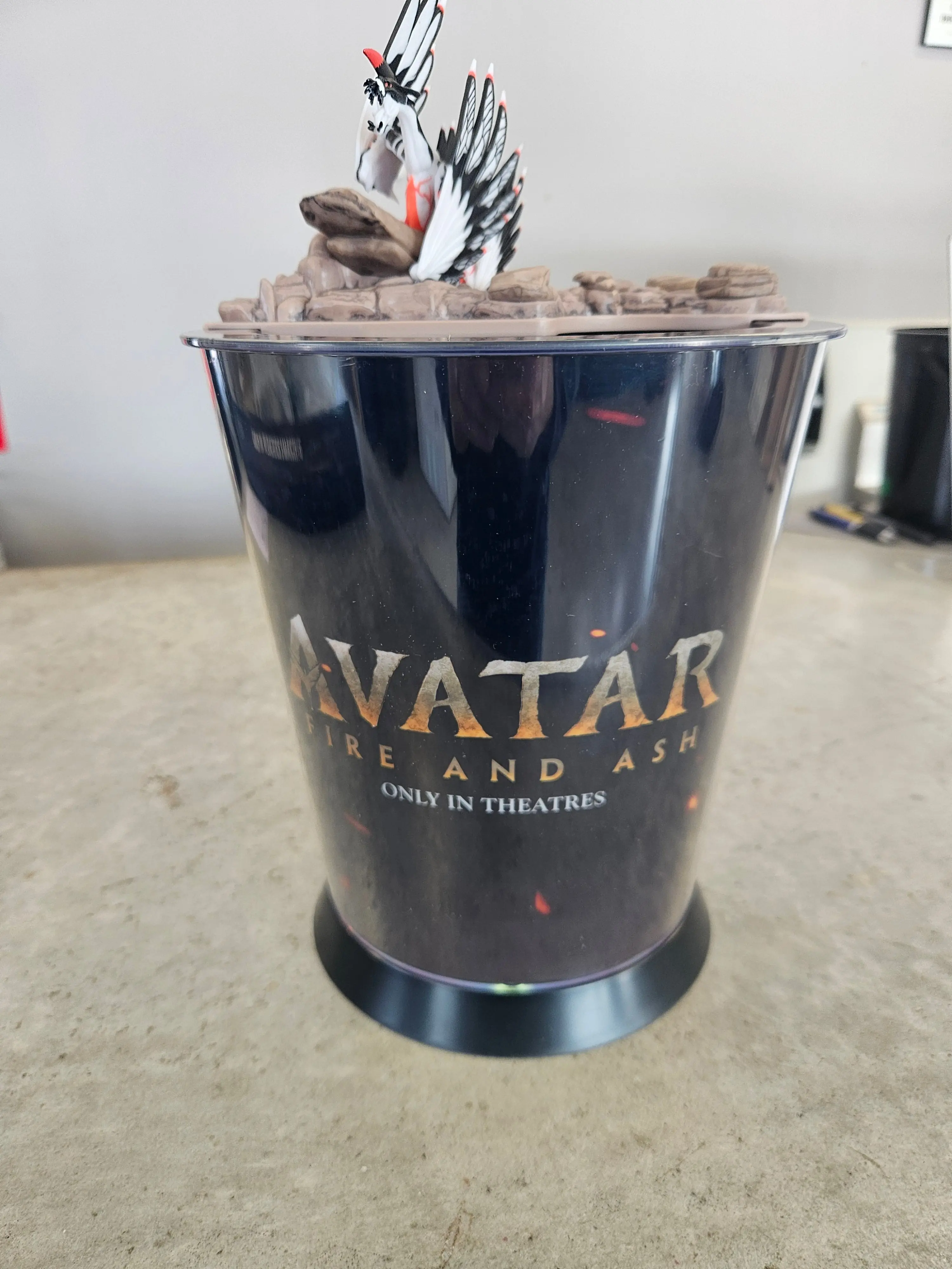 Avatar Fire and Ash 130oz Popcorn Bucket with Banshee Topper and