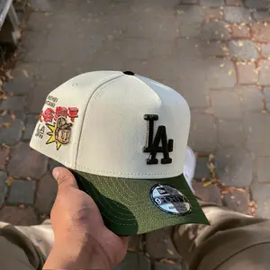 NY Yankees LA Dodgers New Era 9FORTY Baseball Hat – MLB Snapback Cap for Men Women, Classic Flat Brim, Unisex Hip Hop Street Style, Premium Quality Stitching, Adjustable Fashion Accessory, Viral Trend 2026