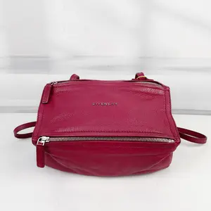 Pre-owned Givenchy Leather Shoulder Bags 7.8'' R2089 Shoulder Bag C9205468693 0326 T2 Ella