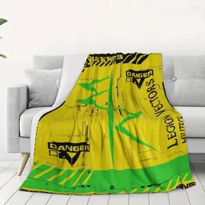[JIT] Cyberpunk 2077 inspired digital print flannel blanket, ultra-soft and fluffy, suitable for sofas and beds, all-season use, modern design, digital printed pattern, 100% polyester material, machine washable and stain-resistant, suitable for travel, ca