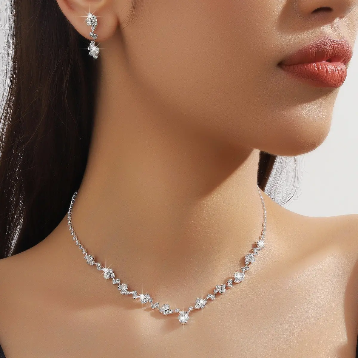 Women's Elegant Crystal Jewelry Set - Necklace, Earrings, Bracelet with Bling Effect (10 * 8 * 3 Cm, 80g) for Bridal Wedding, Prom Formal Costume Accessories