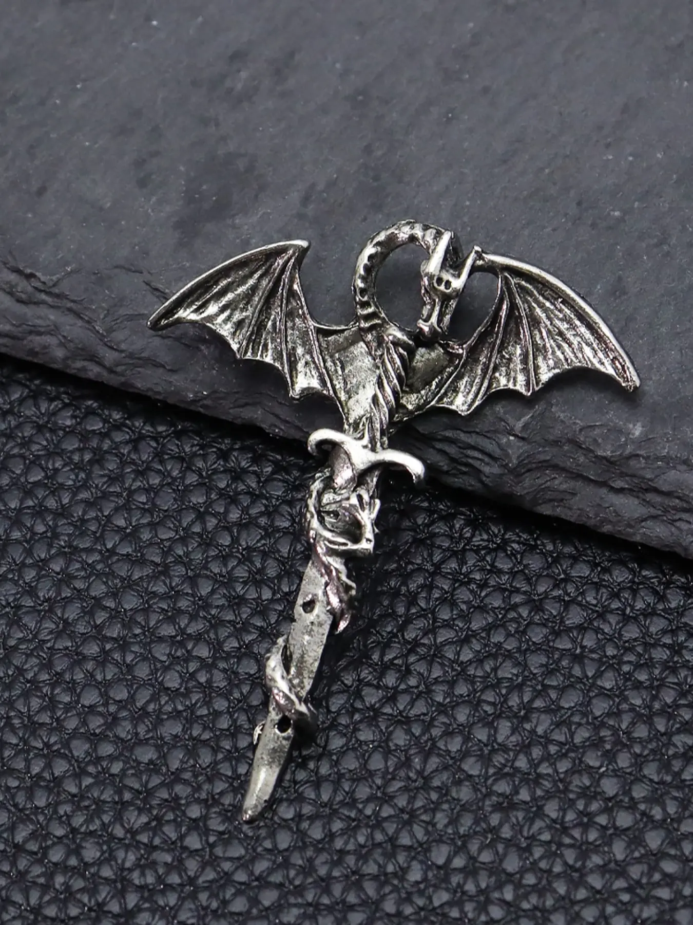 4pcs Gothic Dragon Sword Pendant, Vintage Antique Silvery Dragon Wrapped Sword Charm, Punk Biker Jewelry for Necklace Making