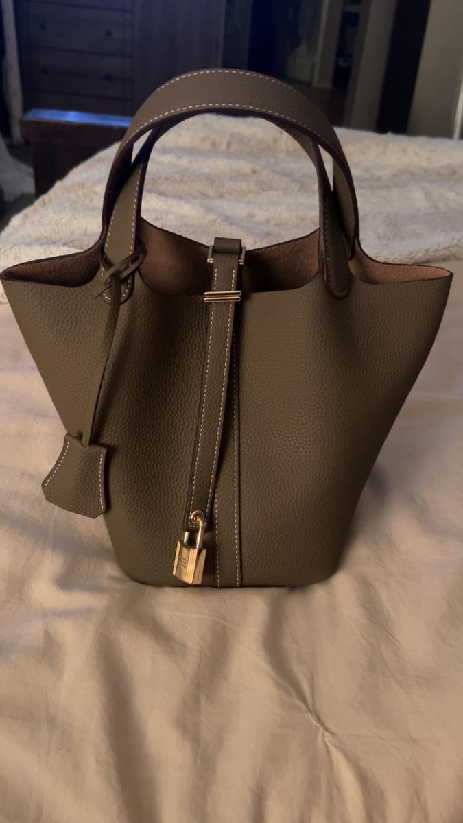 Item: Brown, one-size