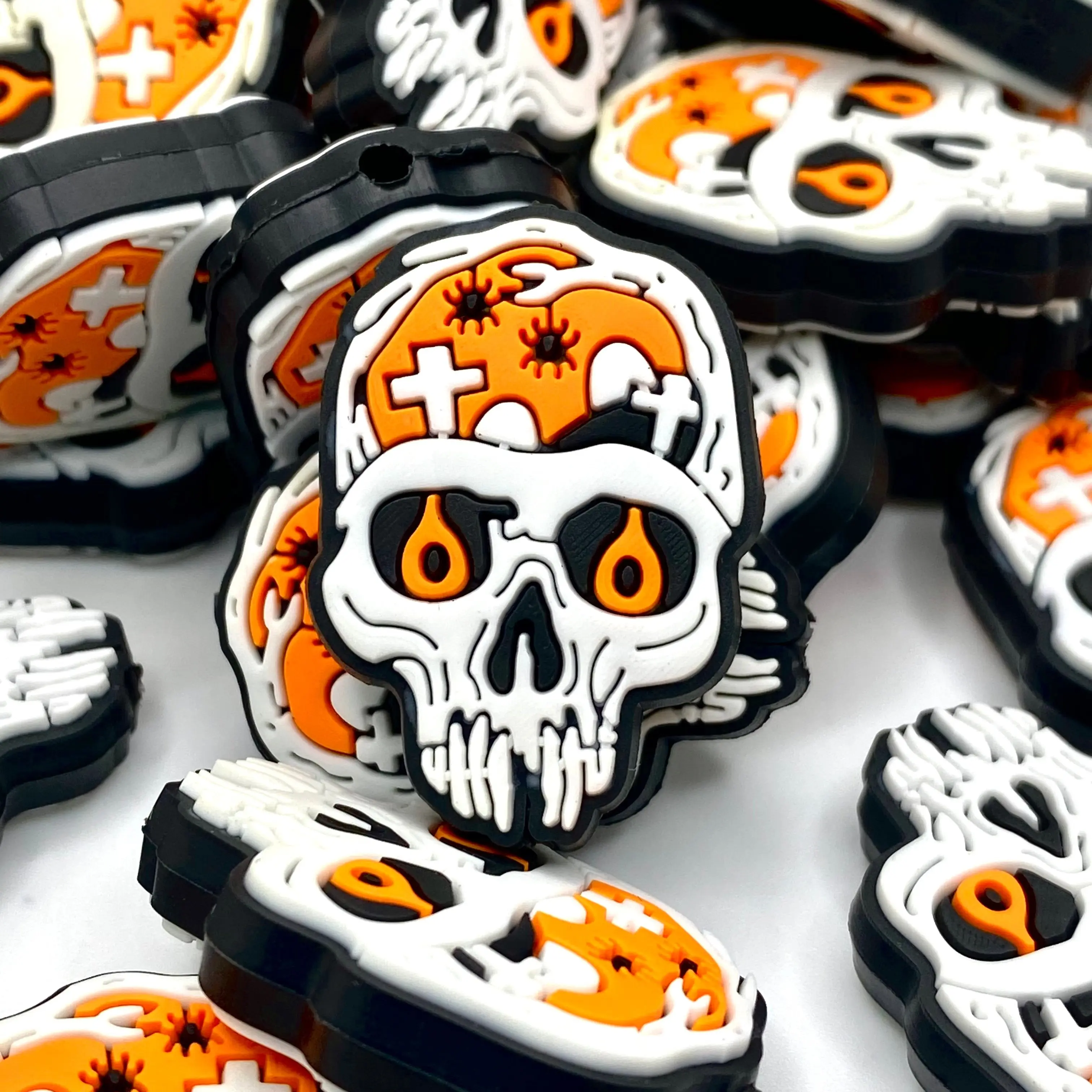 1pc I'm The Scariest PVC Focal Beads - Skull Shape Beading & Craft Supplies for Halloween