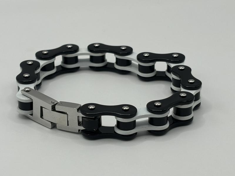 Stainless Steel Bike Chain Bracelet 2.0 for Men Women Royal Knight Design Adjustable Cuff Perfect Gift for Dad Brother Motorcycle ATV Enthusiasts Hypoallergenic 20 or 22 cm